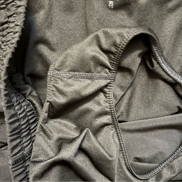 Athleta Hustle 4.5” Shorts Womens Extra Large XL Black Running Workout Exercise - Picture 5 of 7